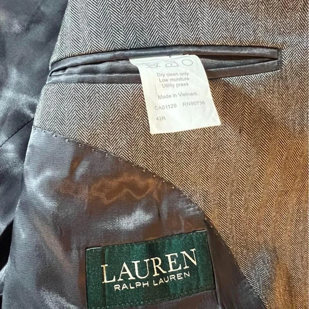 Ralph Lauren gray herringbone blazer with satin lining, size 42R